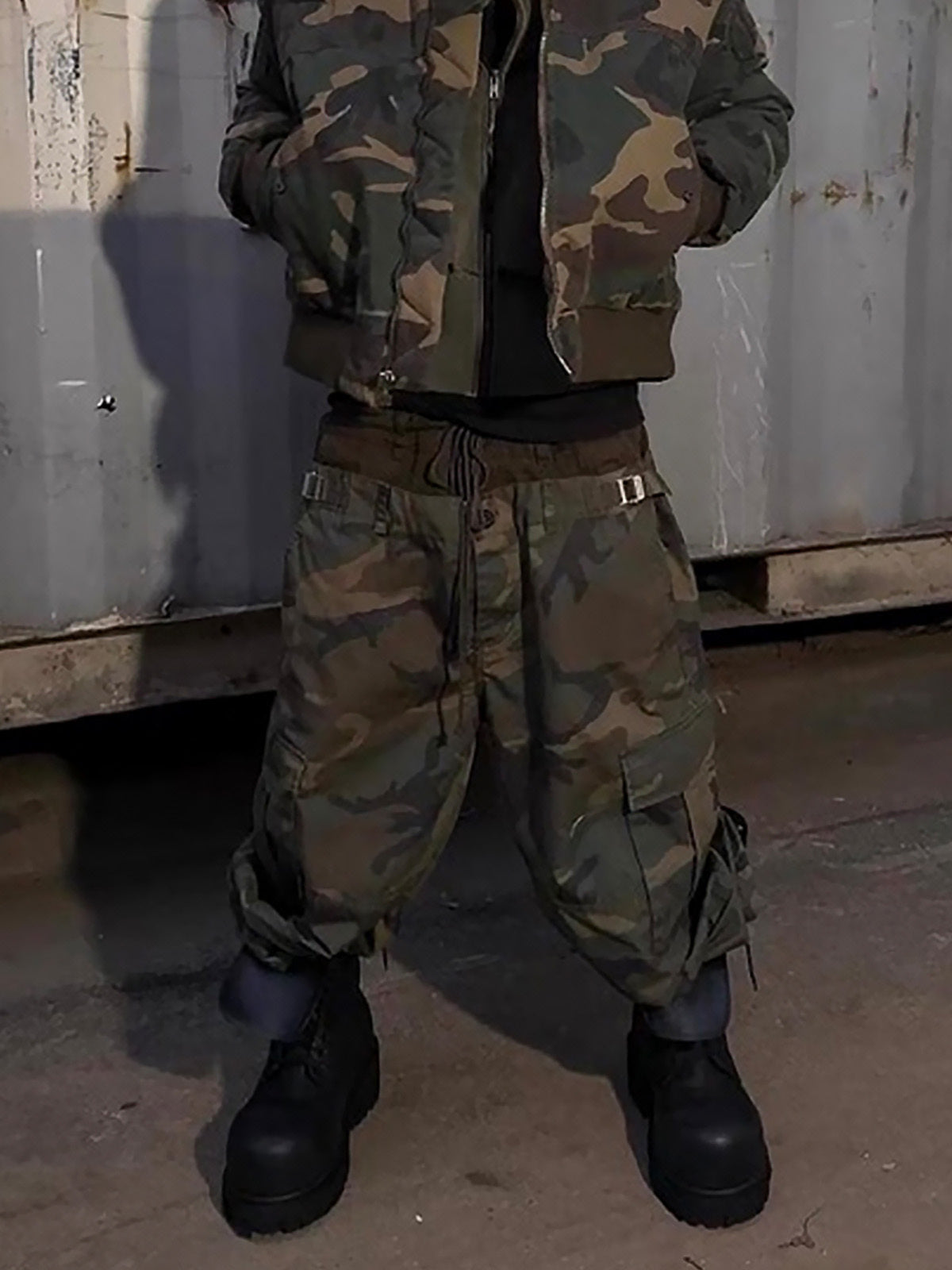 Men’s Camouflage Cargo Pants with Adjustable Waist and Multi-Pocket Design – Outdoor and Casual Wear